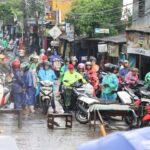 Truk Trailer Tertabrak Kereta Bandara Soetta, Evakuasi Berlangsung, Lalin Poris Macet Parah