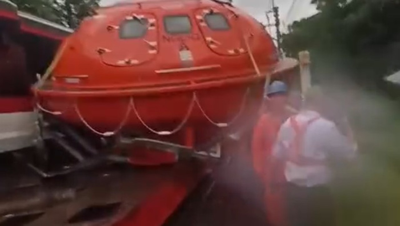 Kecelakaan Truk di Poris, Operasional KA Bandara Soetta Dihentikan Sementara Kecelakaan Truk di Poris, Operasional KA Bandara Soetta Dihentikan Sementara