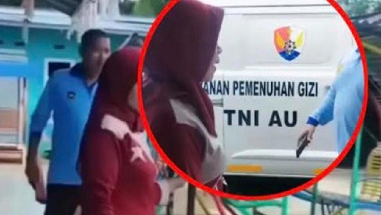 Viral Penolakan MBG di Kubu Raya, SPPG TNI AU Minta Maaf Atas Keterlambatan Distribusi Viral Penolakan MBG di Kubu Raya, SPPG TNI AU Minta Maaf Atas Keterlambatan Distribusi
