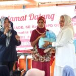 Andre Rosiade Salurkan 500 Paket Sembako untuk Warga Gates Padang Jelang Ramadan