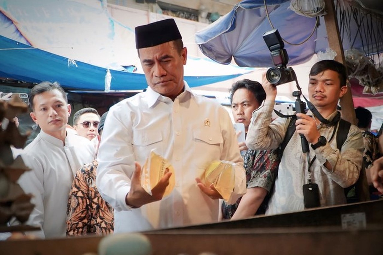 Mentan Sidak Pasar Kebayoran, Harga Pangan Langsung Anjlok Usai Ancaman Tindak Hukum