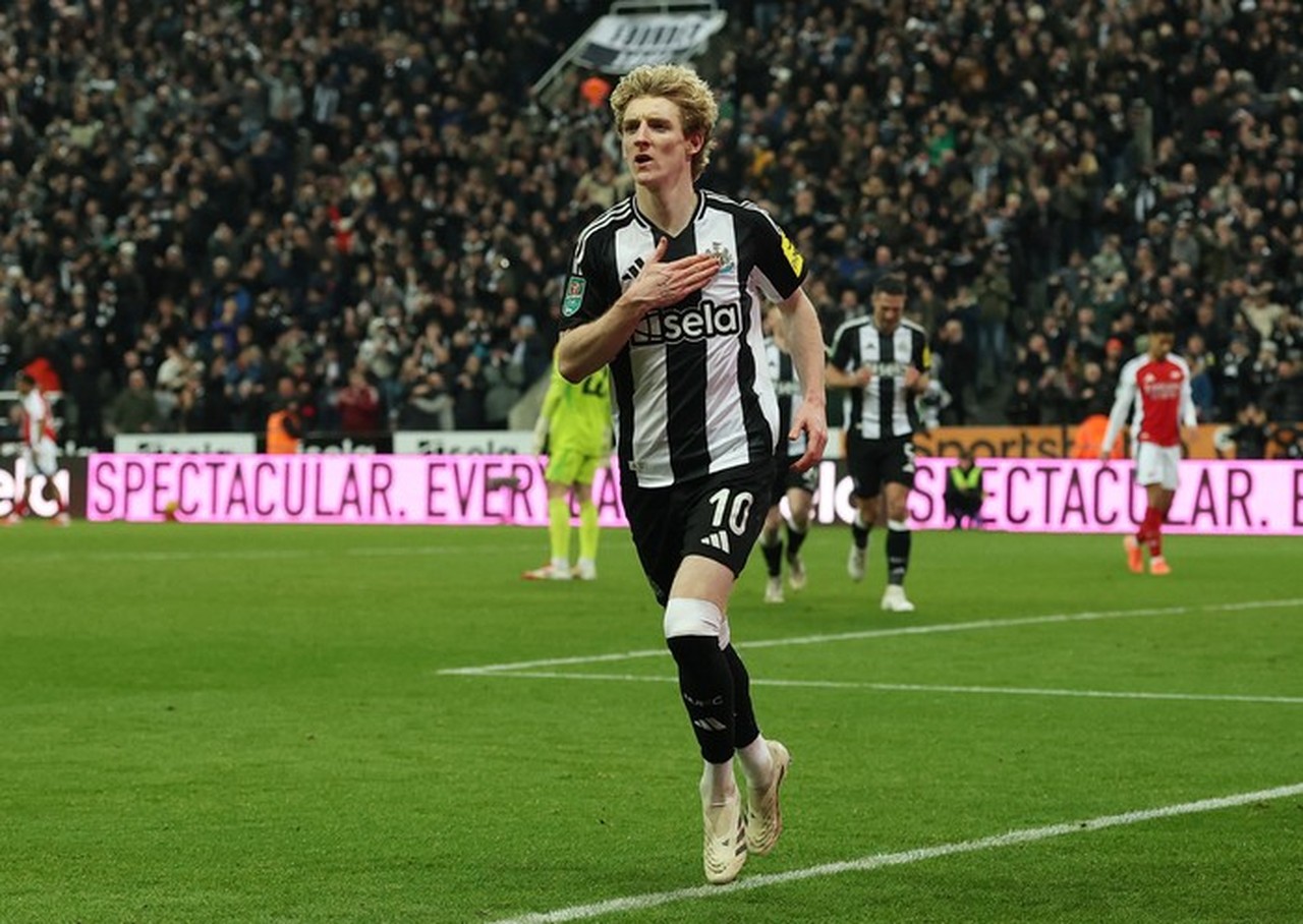 Manchester United Bidik Anthony Gordon, Newcastle Terancam Jual Jika Gagal Liga Champions