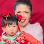 Tina Toon Ungkap Alasan Baru Kenalkan Anak Setelah Usia 1 Tahun Lebih