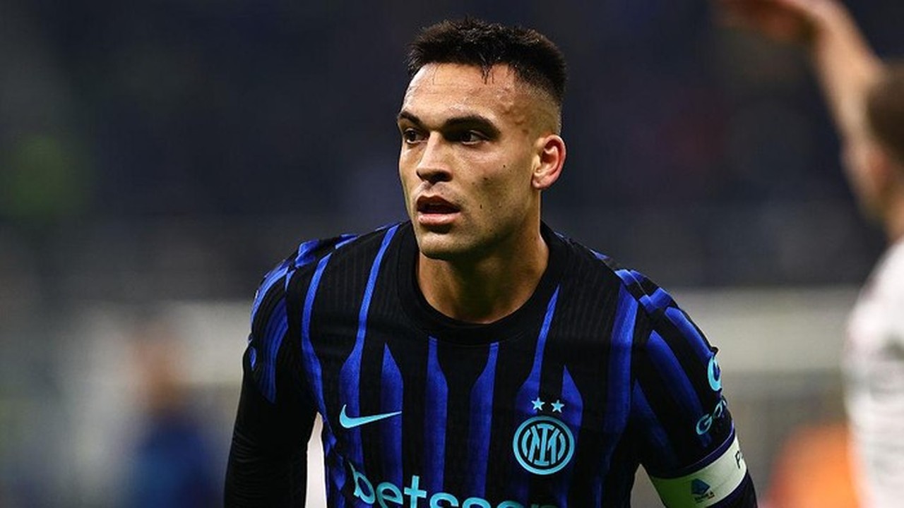 Cedera Otot, Lautaro Martinez Terancam Absen di Derby Milan