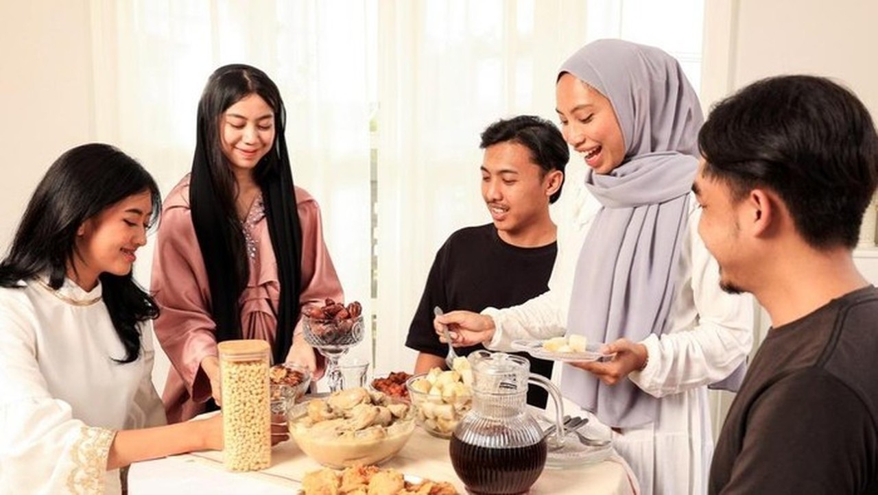 5 Contoh Undangan Buka Puasa Bersama via WhatsApp untuk Berbagai Kalangan 5 Contoh Undangan Buka Puasa Bersama via WhatsApp untuk Berbagai Kalangan