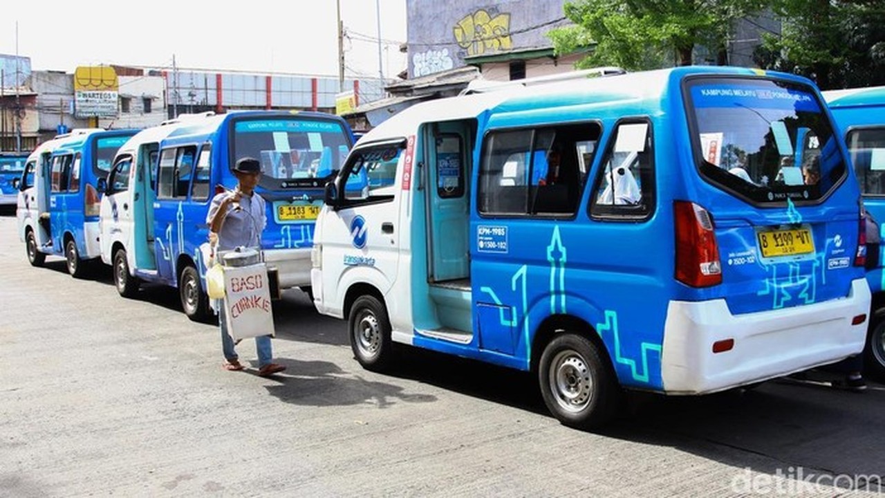 Sopir Jaklingko Gagah Berani Serempet Jambret di Jalanan Jakarta Timur