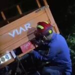 Motor Roda Tiga Tercebur ke Empang di Bogor, Damkar Lakukan Evakuasi Dramatis