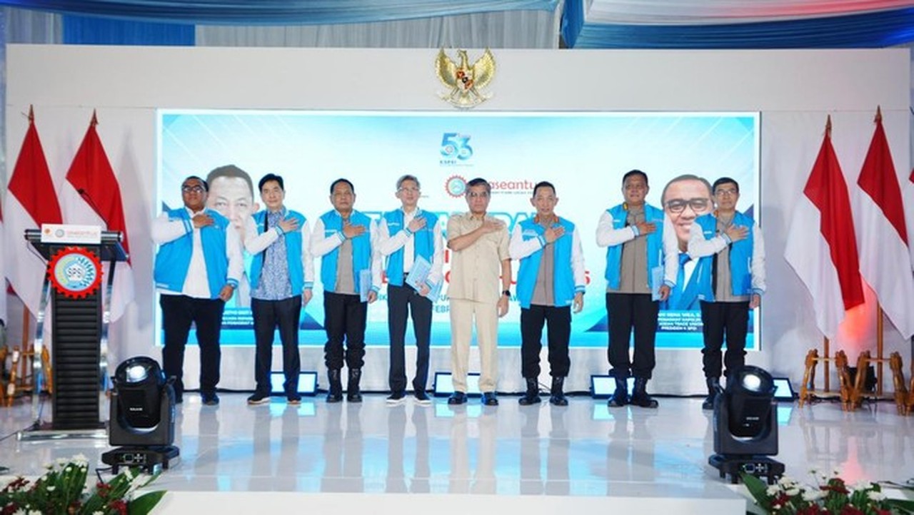 Kapolri Lantik Arsjad Rasjid dan Empat Tokoh Lain sebagai Dewan Penasihat KSPSI