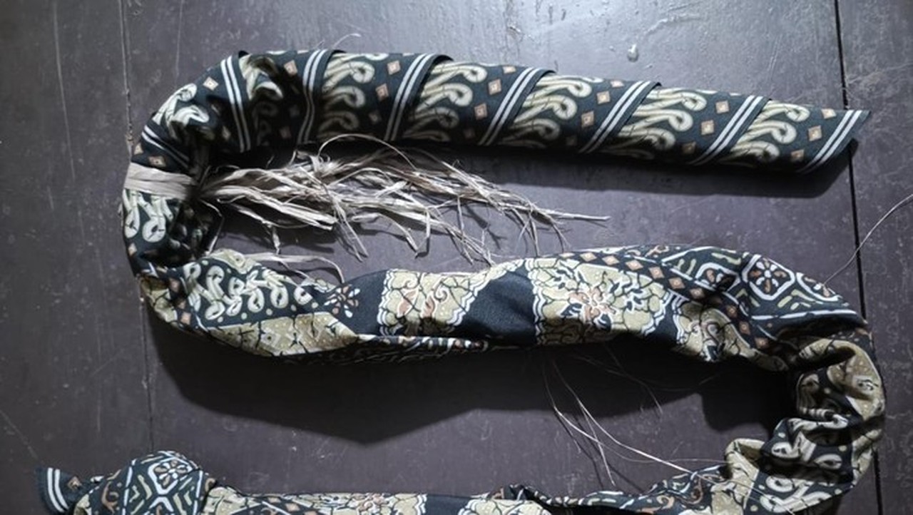 Perang Sarung Jelang Sahur di Bogor: 6 Pelajar Diamankan dengan Sarung Berisi Batu Perang Sarung Jelang Sahur di Bogor: 6 Pelajar Diamankan dengan Sarung Berisi Batu