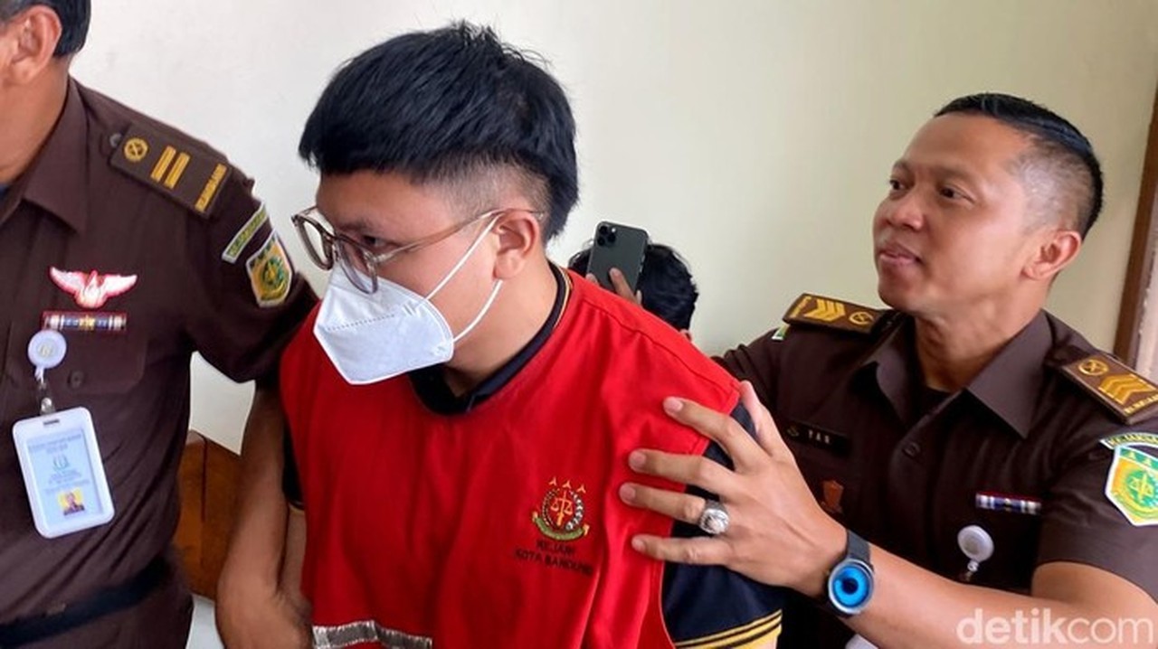Youtuber Resbob Didakwa Hina Suku Sunda, Ancaman 4 Tahun Penjara, Siap Melawan