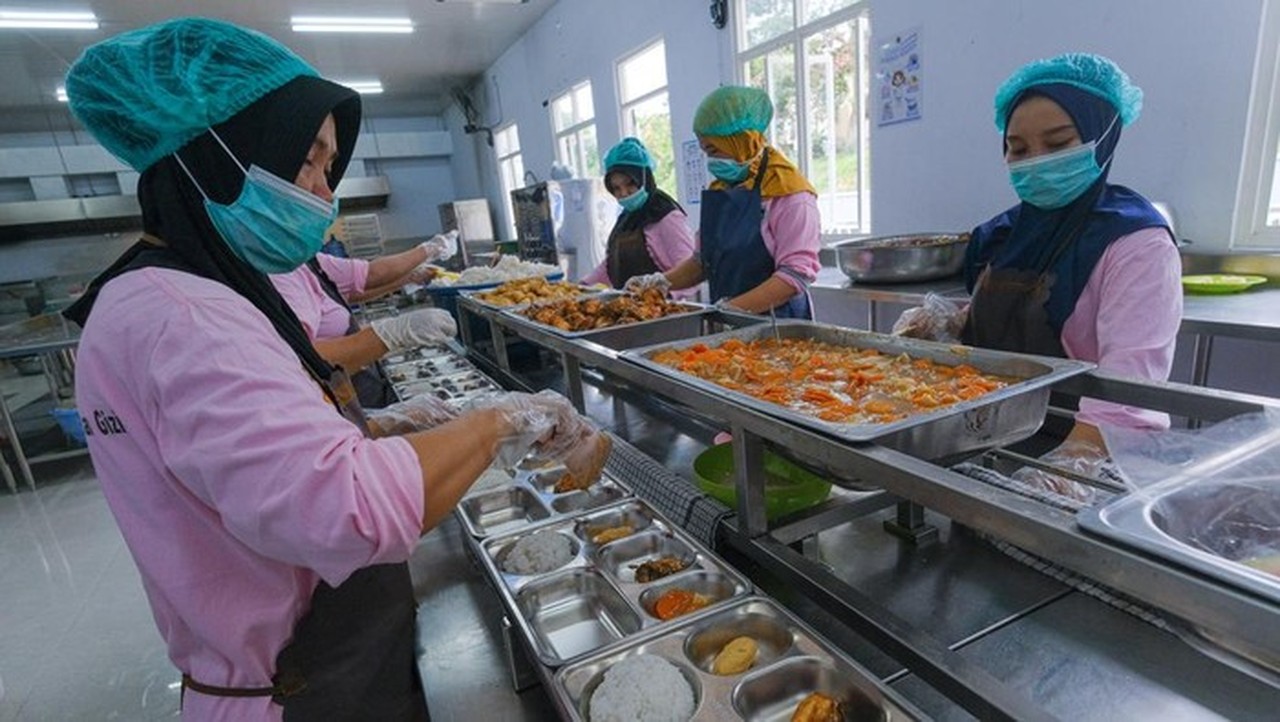 Program Makan Bergizi Gratis Diubah Jadi Paket Bundling Selama Libur Lebaran 2026 Program Makan Bergizi Gratis Diubah Jadi Paket Bundling Selama Libur Lebaran 2026