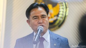 Yusril Ihza Mahendra Prihatin Anggota Brimob Aniaya Siswa Hingga Tewas di Tual