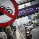 Gerombolan Pemotor Rusak Portal JLNT Casablanca untuk Konten, Polisi Buru Pelaku