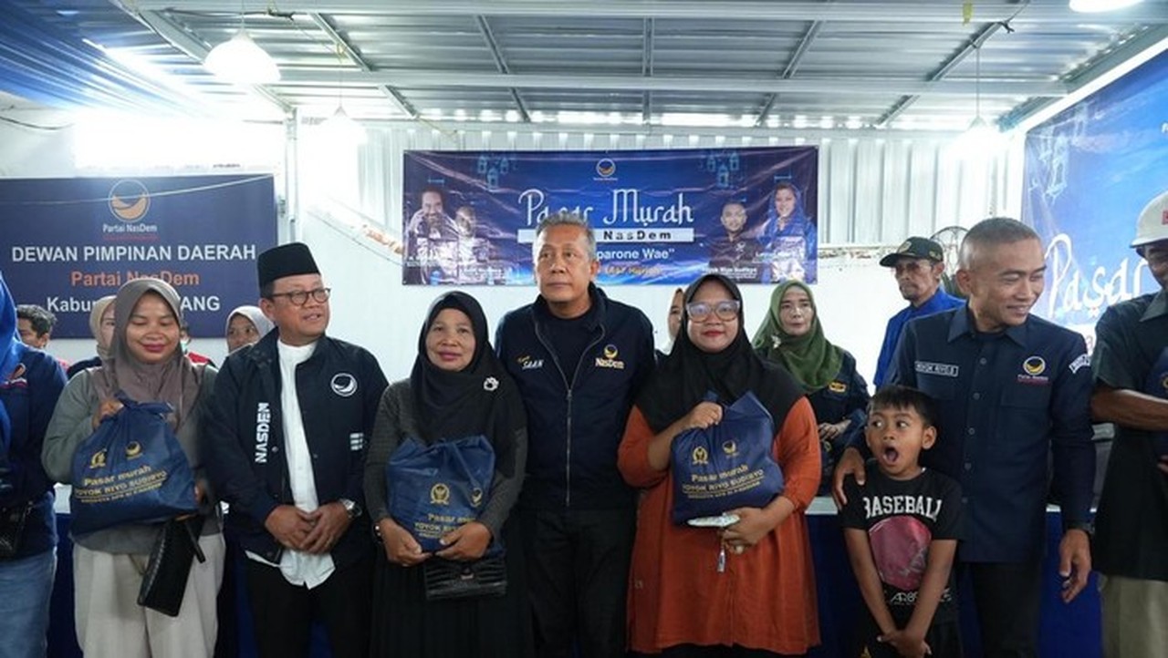 Safari Ramadan NasDem: Bagi Sembako di Batang, Konsolidasi Politik Berbasis Data di Salatiga
