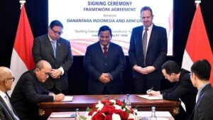 Prabowo Saksikan Kerja Sama Semikonduktor Indonesia-Inggris di London