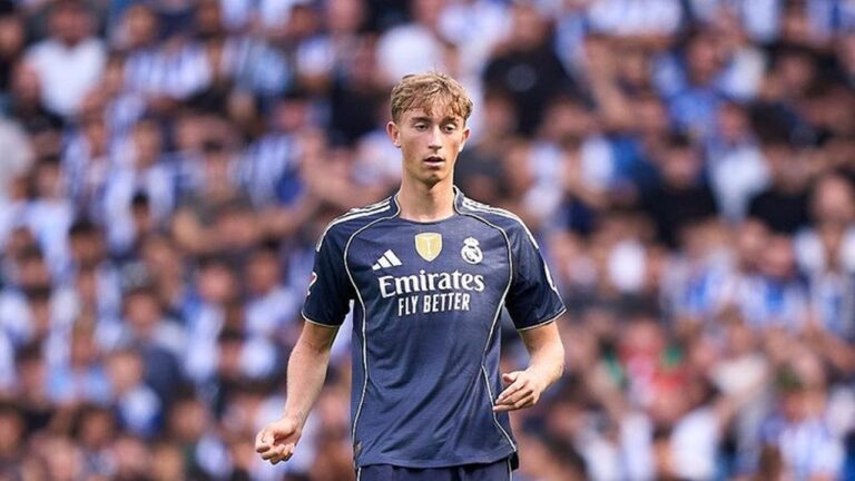 Dean Huijsen Minta Maaf Usai Repost Konten Bernada Rasisme Terhadap Warga China