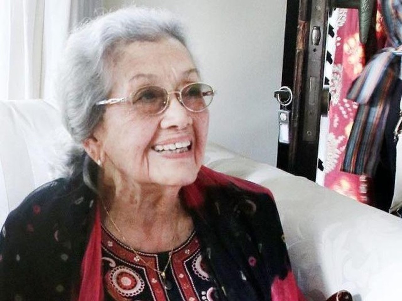 Eyang Meri, Istri Jenderal Hoegeng, Akan Dimakamkan di Samping Suami Besok Eyang Meri, Istri Jenderal Hoegeng, Akan Dimakamkan di Samping Suami Besok