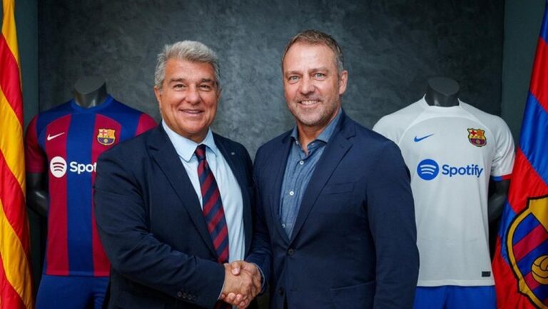 Joan Laporta: Hansi Flick Bebas Bertahan di Barcelona Selama Ia Jadi Presiden Joan Laporta: Hansi Flick Bebas Bertahan di Barcelona Selama Ia Jadi Presiden