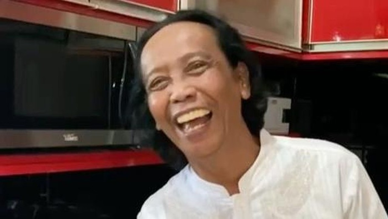 Mandra Ungkap Bayaran Iklan Rp 265 Juta di Era 90-an, Ini yang Dilakukan dengan Uangnya Mandra Ungkap Bayaran Iklan Rp 265 Juta di Era 90-an, Ini yang Dilakukan dengan Uangnya