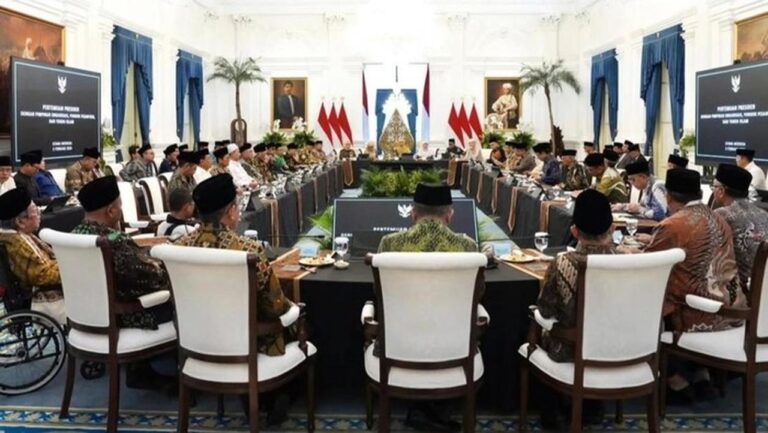 PUI Apresiasi Komitmen Prabowo Dukung Palestina, Ingatkan Kompleksitas Geopolitik Global PUI Apresiasi Komitmen Prabowo Dukung Palestina, Ingatkan Kompleksitas Geopolitik Global