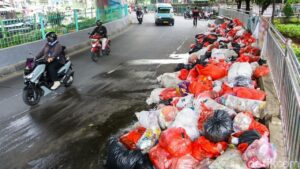 Warga Tangsel Gugat Pemkot Akibat Tumpukan Sampah, Sidang Perdana Digelar Hari Ini