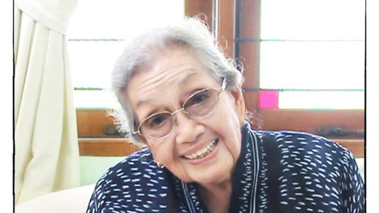 Eyang Meri Hoegeng Berpulang di Usia 100 Tahun, Dikenang Sebagai Istri dan Ibu Teladan Eyang Meri Hoegeng Berpulang di Usia 100 Tahun, Dikenang Sebagai Istri dan Ibu Teladan