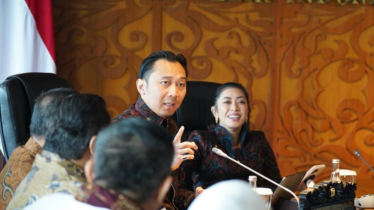 Ibas: Demokrat Fokus Kawal Pemerintahan Prabowo-Gibran, Wacana Jokowi Dukung 2 Periode Dibahas Nanti