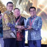 BPOM Anugerahi Nurhayati Subakat sebagai Pelopor Kosmetik Halal dan Aman untuk Rakyat Indonesia