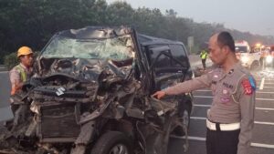 Kecelakaan Maut di Tol Cipali KM 93: Suzuki APV Tabrak Tiga Kendaraan, Tiga Tewas