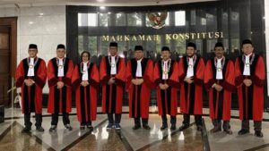 Resmi Pensiun dari MK, Arief Hidayat Berkelakar: Siapa Tahu Punya Jabatan Lain