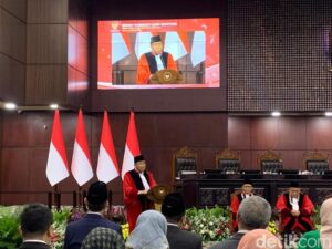 Pensiun dari MK, Hakim Arief Hidayat Berkelakar Ingin Cucu Jadi Presiden atau Wapres
