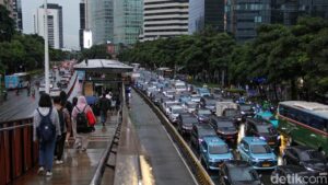 Aturan Pemasangan Bendera Partai di Jakarta: Satpol PP Jelaskan Larangan di Sudirman-Thamrin