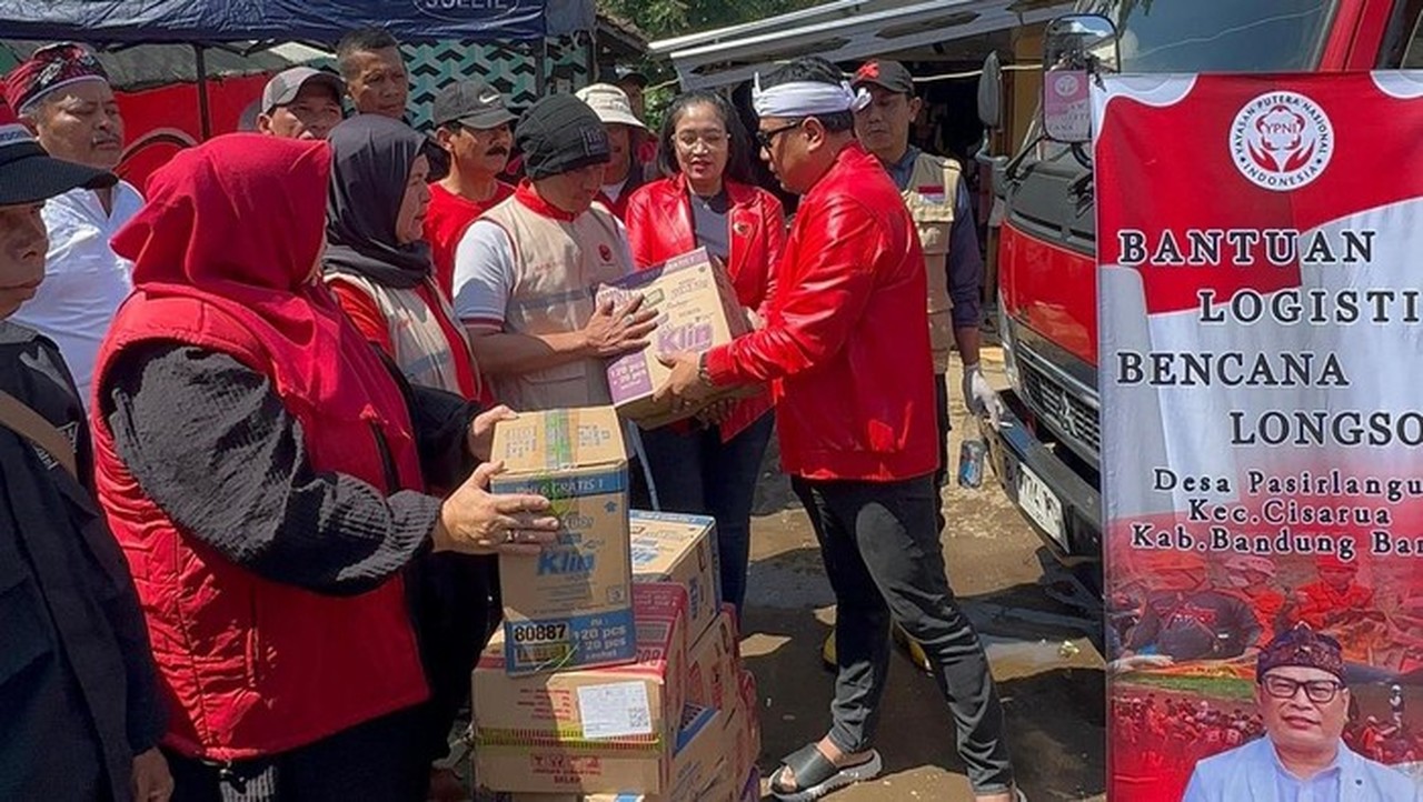 PDIP Hadirkan Layanan Mobil Laundry Gratis untuk Korban Longsor Cisarua, Bandung Barat
