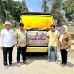 Andre Rosiade Kirim 4 Dump Truck Bersihkan 13 Hektare Sawah Warga Terdampak Galodo Tanah Datar