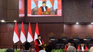 Arief Hidayat Pensiun dari MK: Canda Tawa Warnai Momen Perpisahan Hakim Konstitusi