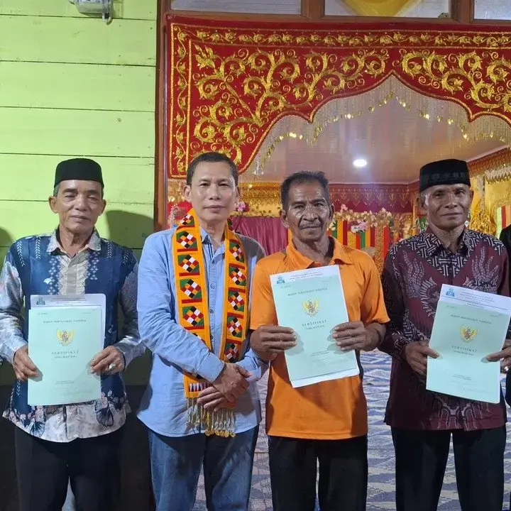 21 Tahun Berharap, 441 Keluarga Transmigran Simeulue Akhirnya Raih Sertifikat Hak Milik
