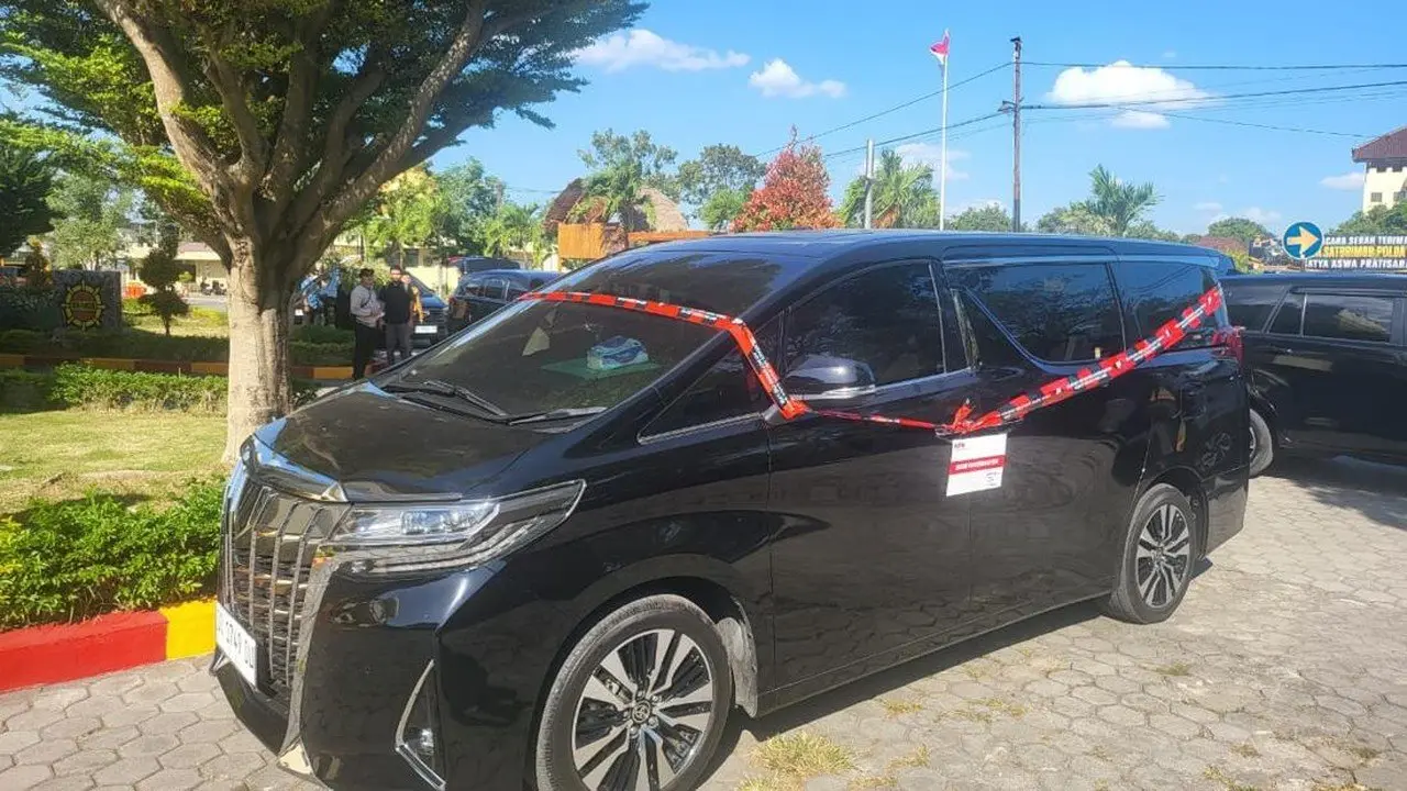 Alphard Diduga Suap Bupati Lombok Barat Disita KPK, Nilai Total Gratifikasi Rp 12,4 Miliar
