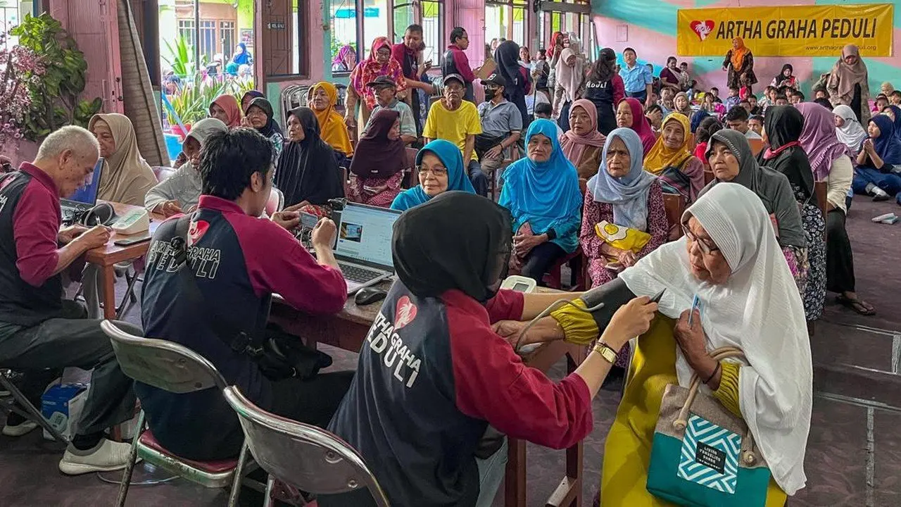 Artha Graha Peduli Gelar Bakti Sosial Kesehatan Sambut Hari Anak Nasional
