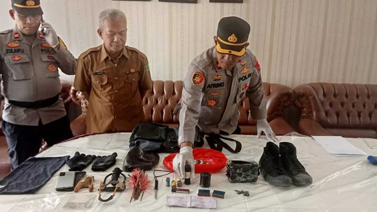 Bom Rakitan Meledak di Halaman MAN 3 Padang, Pelaku Diduga Siswa 17 Tahun