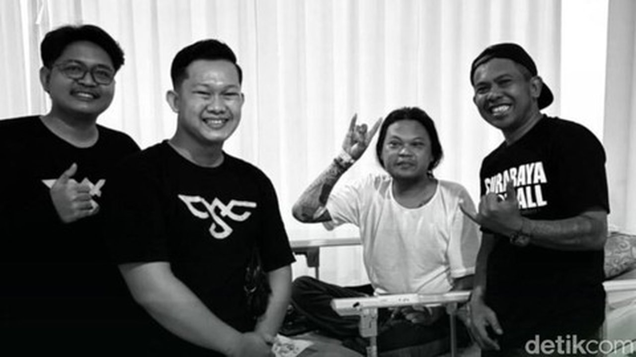 Bonek Berduka, Pentolan Suporter Persebaya Andie Peci Tutup Usia di RS Soewandhie