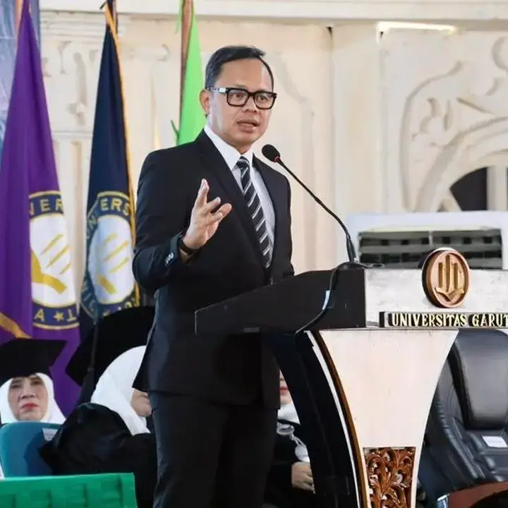 Bonus Demografi 2045: Kunci Indonesia Lolos dari “Middle Income Trap”