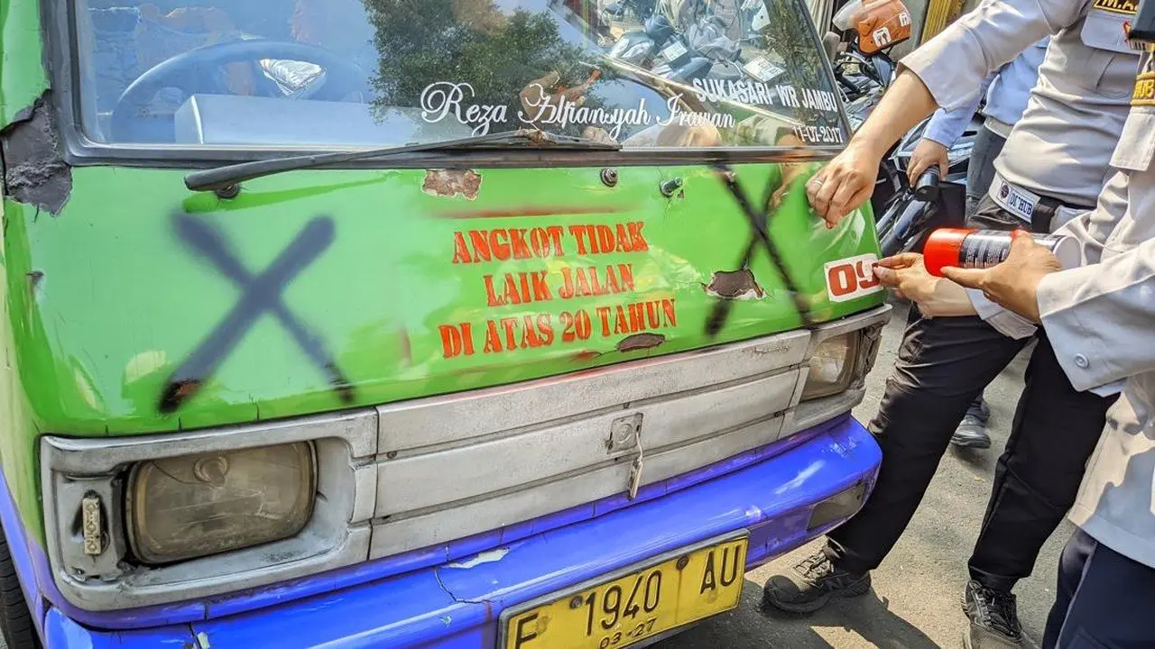 Dishub Bogor Cabut Izin 313 Angkot Usia Di Atas 20 Tahun