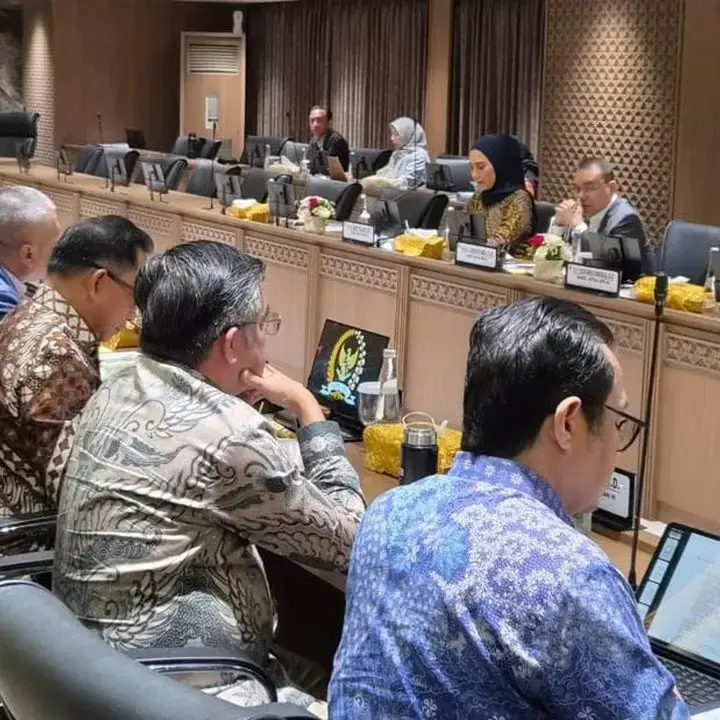 DPR dan Menteri Bahas Status Pengusaha Mikro untuk Driver Ojol