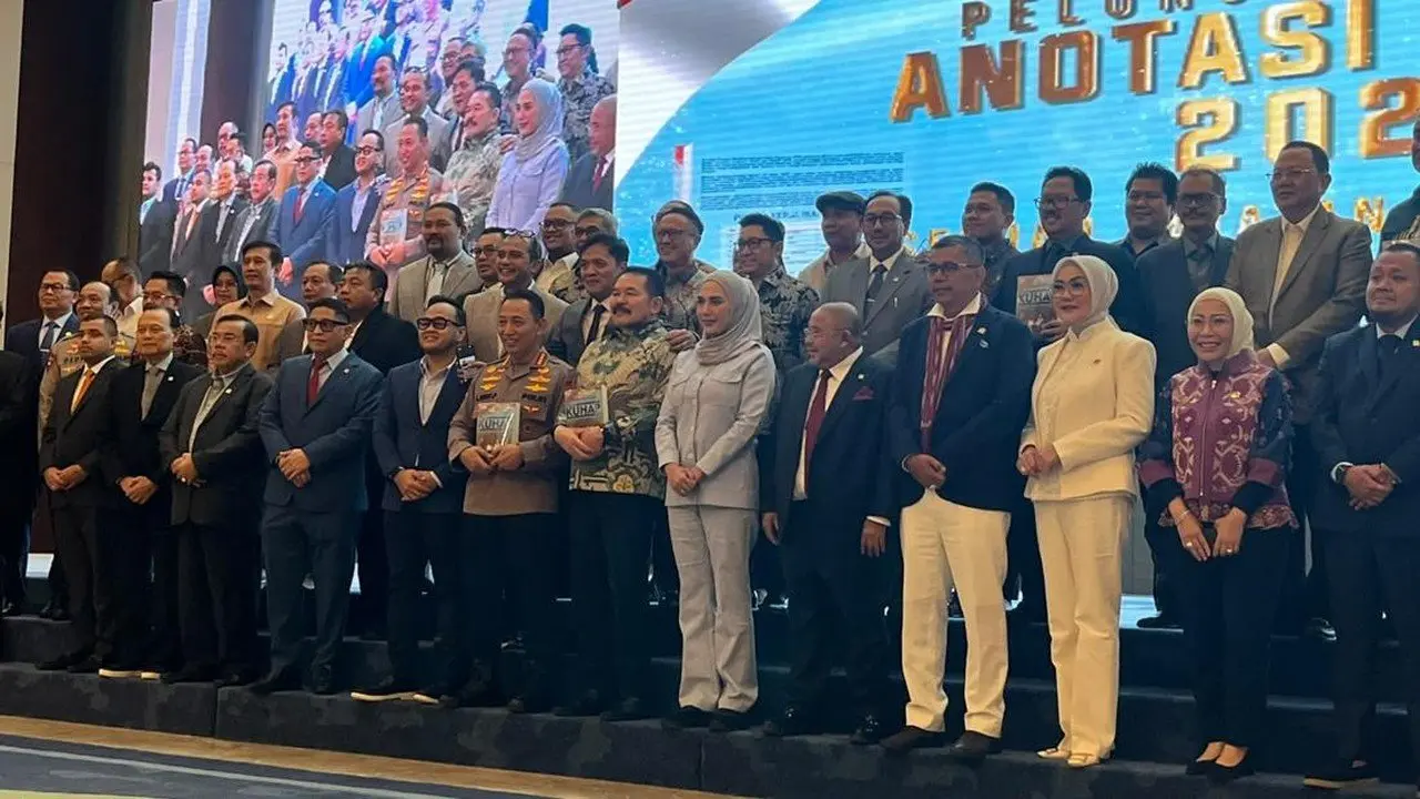 DPR Luncurkan Buku Anotasi KUHAP 2025, Dihadiri Kapolri hingga Ketua KPK