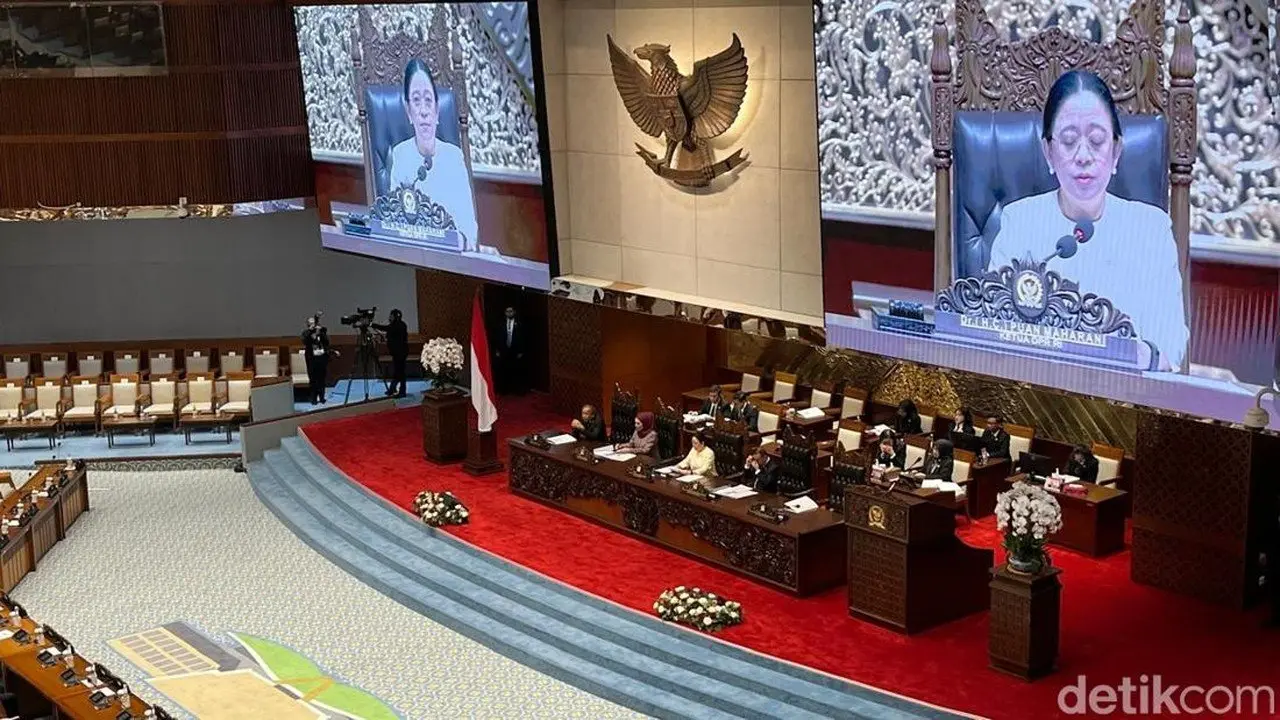 DPR Sah Terima Hibah Kapal Induk Giuseppe Garibaldi dari Italia