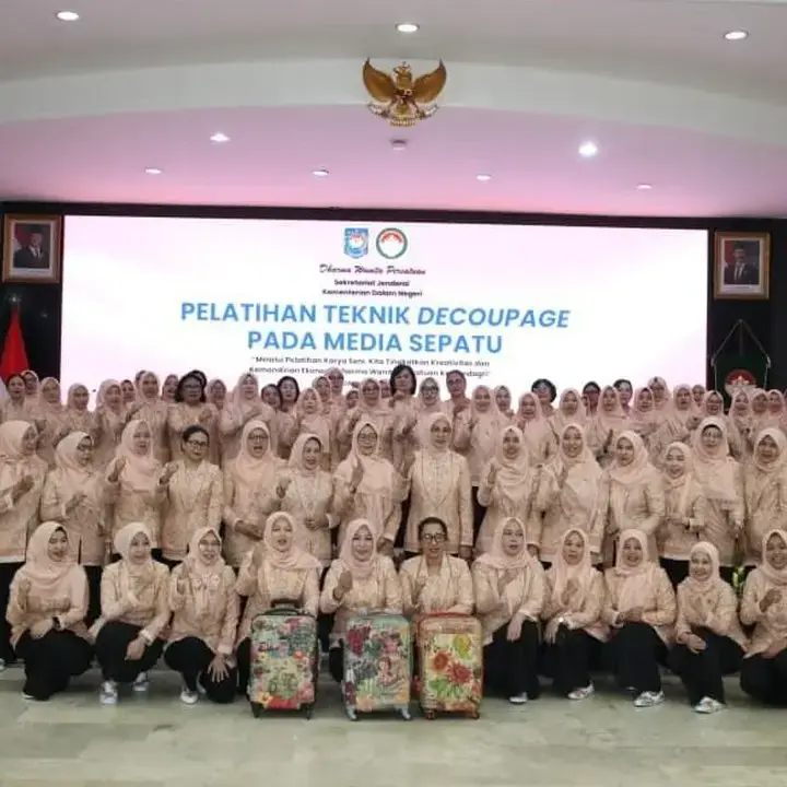DWP Kemendagri Gelar Pelatihan Seni untuk Dorong Kemandirian Ekonomi Anggota