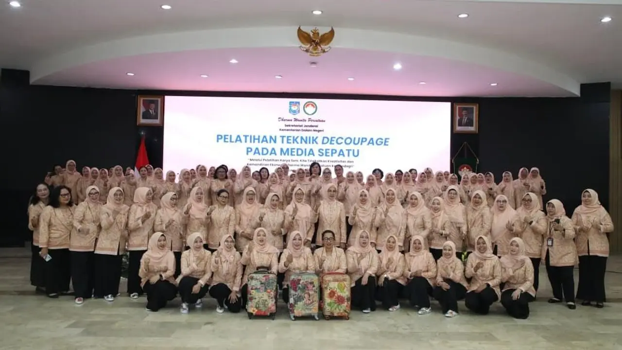 DWP Kemendagri Gelar Pelatihan Seni untuk Dorong Kemandirian Ekonomi Anggota