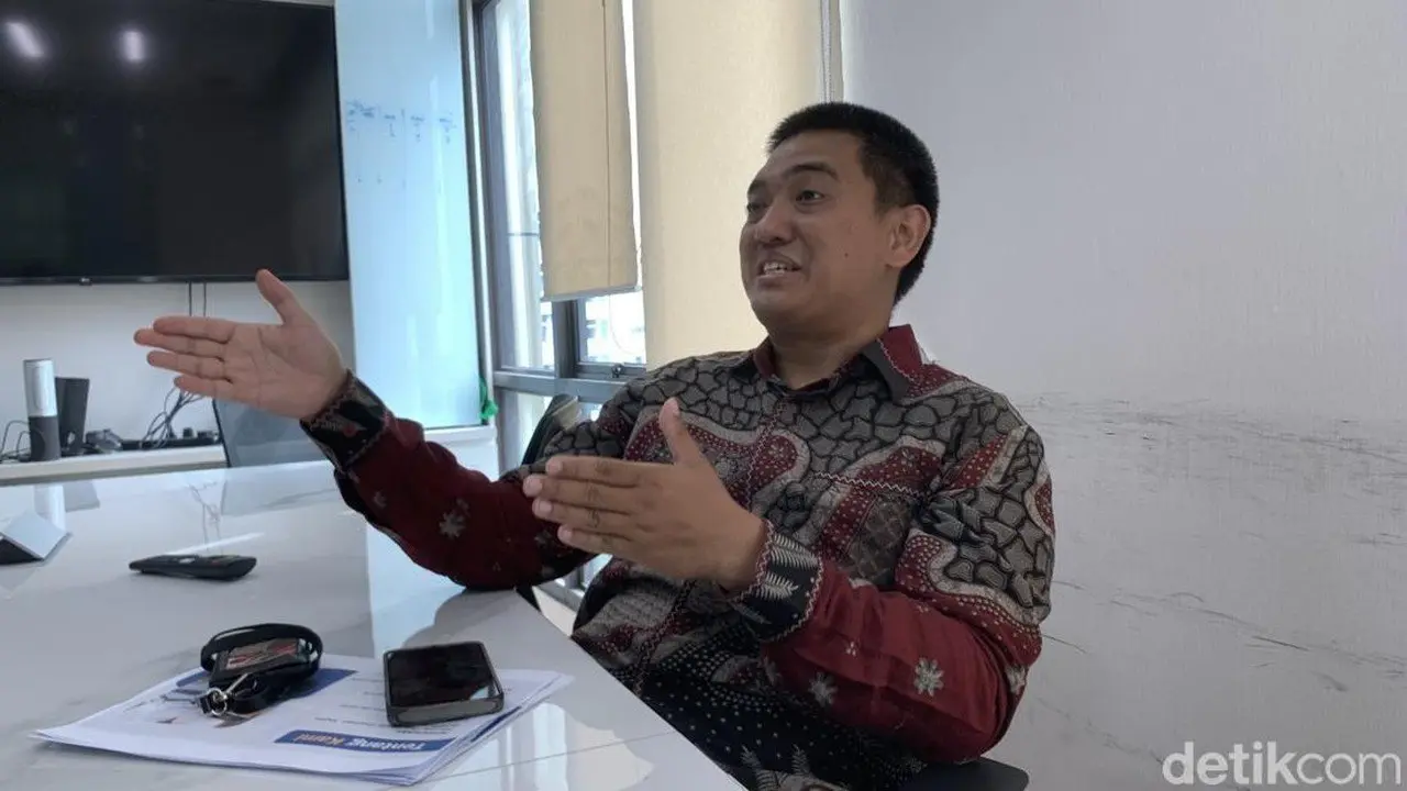Fasilitas Konpers Hotman di Kejagung Jadi Sorotan Mantan Penyidik KPK