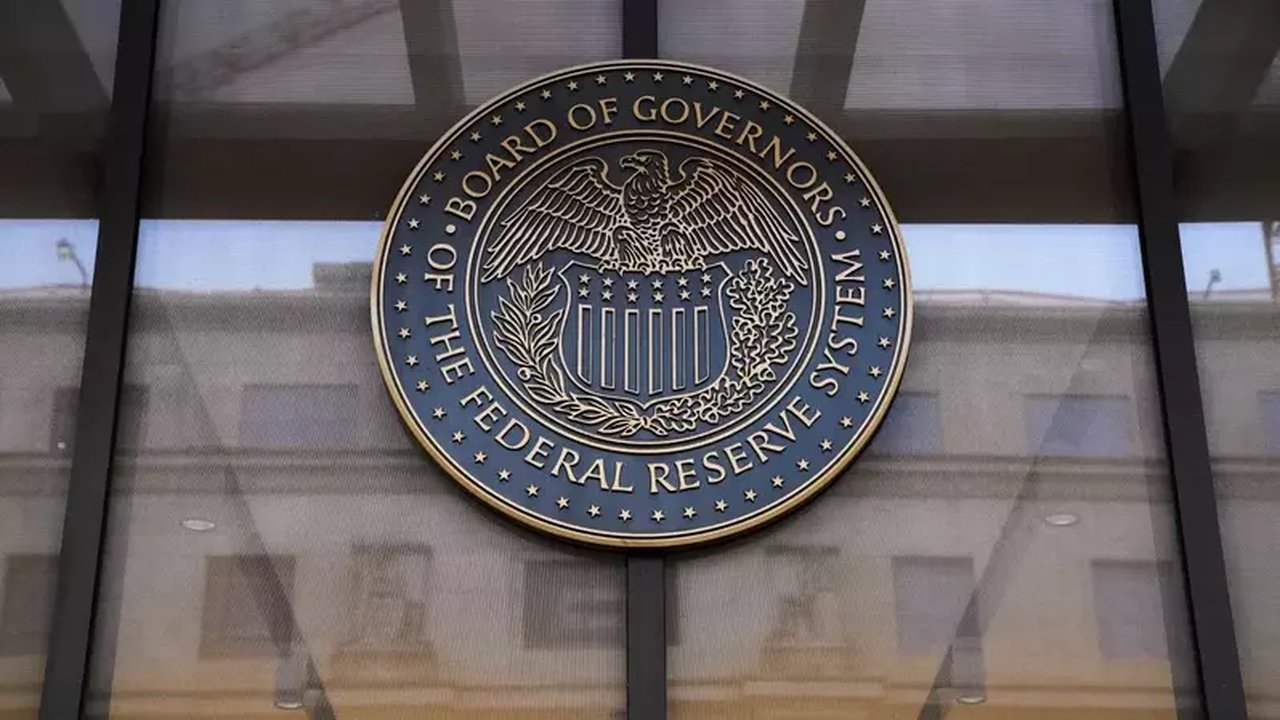 Trader Opsi Pilih Posisi Kontra Setelah Proyeksi Suku Bunga The Fed Dinilai Terlalu Tinggi