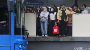 Warga Setuju Tarif Transjakarta Naik Asal Fasilitas Ditingkatkan